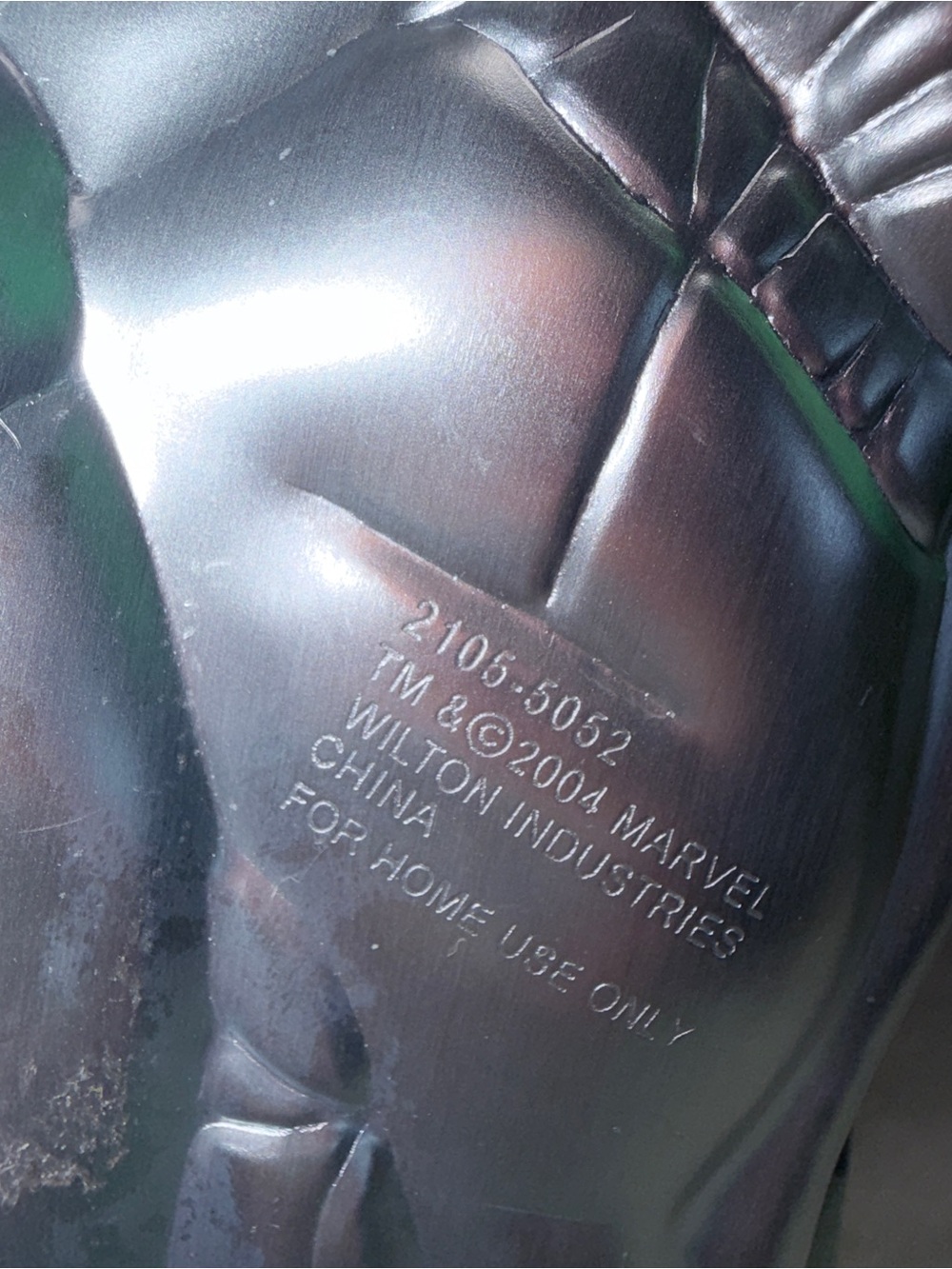 Marvel Silver Spider-Man Cake Pan - Picture 2 of 3